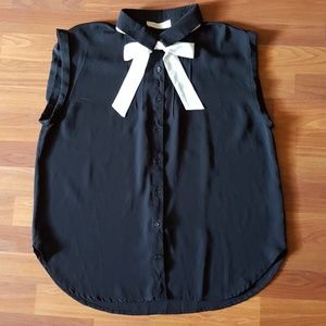 CHIC COLLARED BLACK TOP WITH BOW